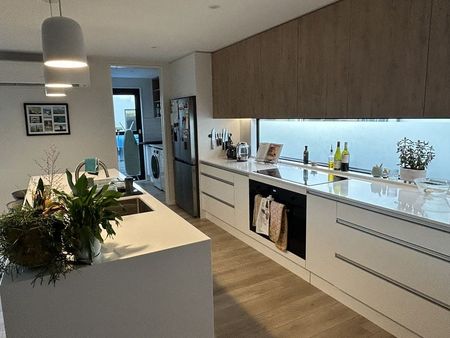 High end 3brdm townhouse with spacious bedrooms - Photo 4