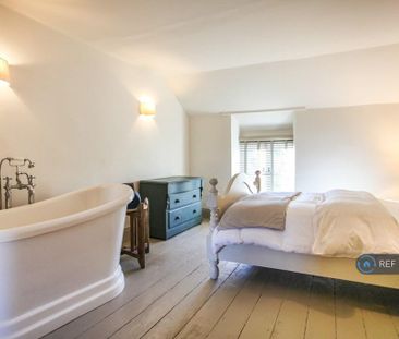 2 bedroom terraced house to rent - Photo 4