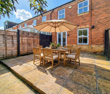 3 bedroom terraced house to rent - Photo 6