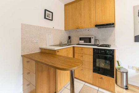 Flat 29C West Cromwell Road, Earls Court SW5 9QL - Photo 2