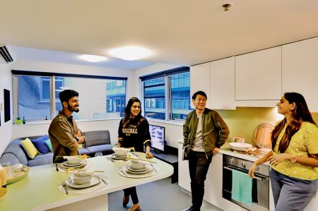 Twin Bed in 5 Bedroom Apartment - Photo 5