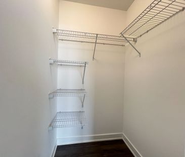 For Lease - 105 Oneida Crescent Unit# 1205, Richmond Hill, Ontario - Photo 1