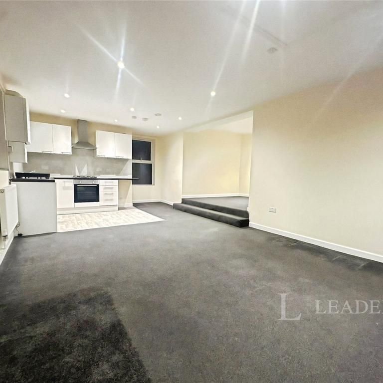 2 bedroom flat to rent - Photo 1