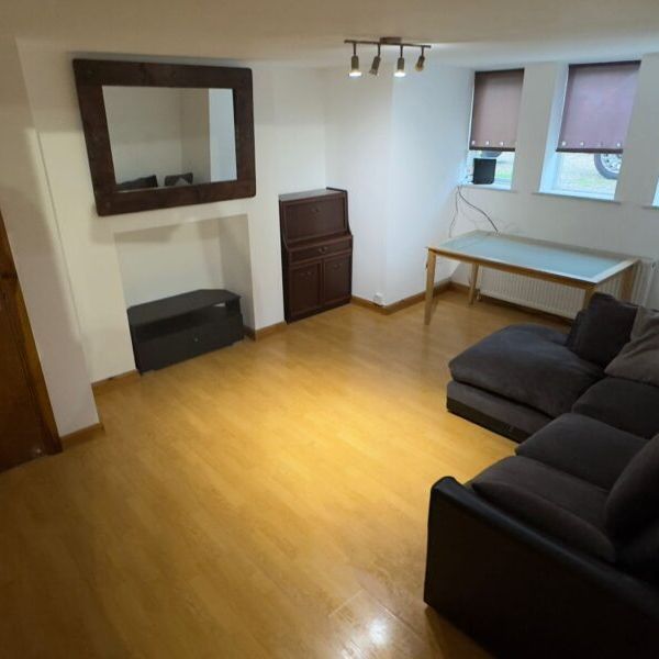 St Michaels Road, Headingley, Leeds, LS6 3AW - Photo 1