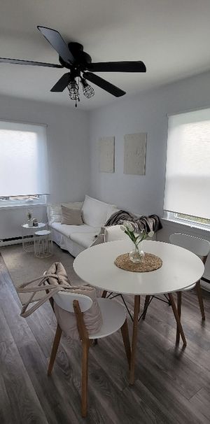 Beau 3 1/2 à Louer, Disponible En Juin - Photo 1