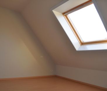Ruim en verzorgd duplexappartement met 2 slaapkamers in rustige buurt. - Photo 1