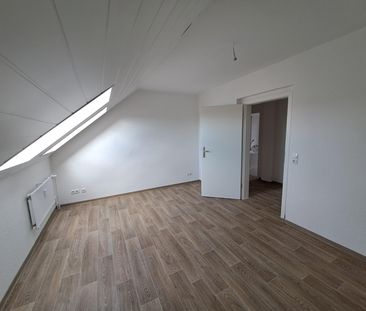 Erstbezug nach Sanierung! GerÃ¤umige 3-Raum Wohnung in Bitterfelder... - Photo 2