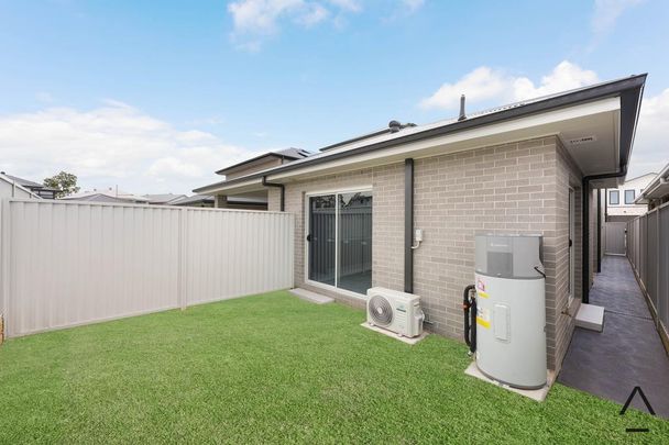 33a Cohen St, Gledswood Hills NSW 2557 - House For Rent | Domain - Photo 1