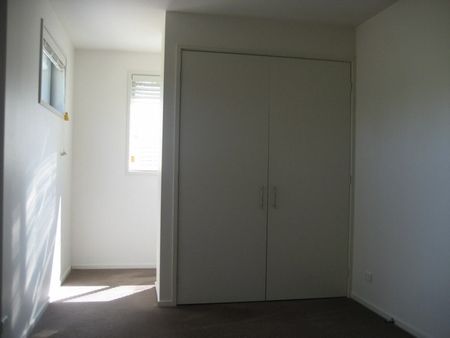Booroondara Street, Reid ACT 2612 - 1 bed house for Rent, $465 per week - 17847984 | Domain - Photo 4
