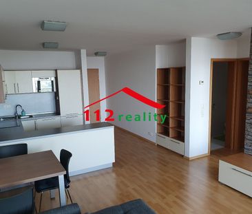 Klimatizovaný 2 izbový byt s loggiou na 18. poschodí, parkovanie, n... – Fotografia 1