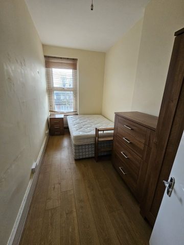 3 Bed Flat, Muswell Hill Road, N10 - Photo 3