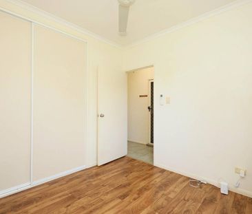 Airconditioned Home – Solar – No Rear Neighbours - Photo 6