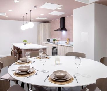 Studio Flat, Briggate, LS1 - Photo 3