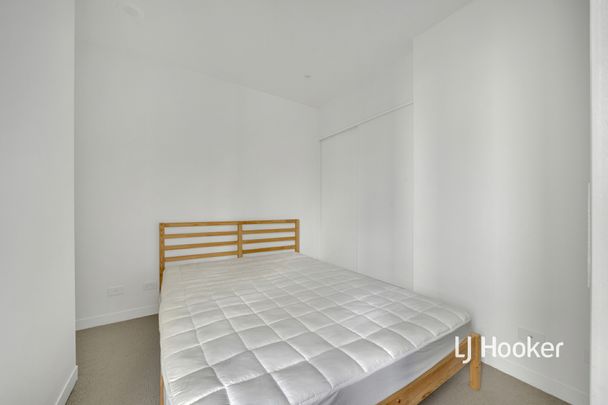 2 Bedroom Apartment for rent with stunning city view in MY80! Close to everything! - Photo 1