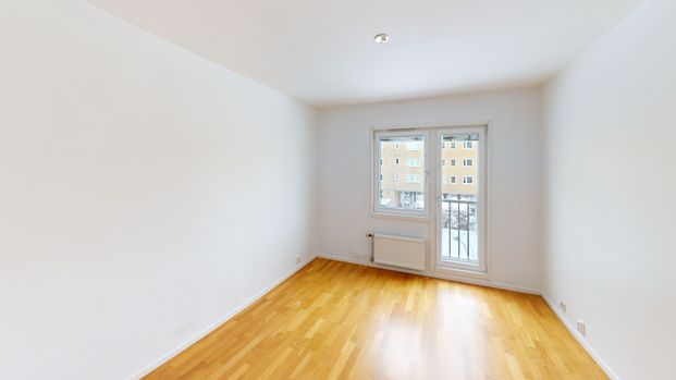 Östra Åsgatan, Eskilstuna - Photo 1