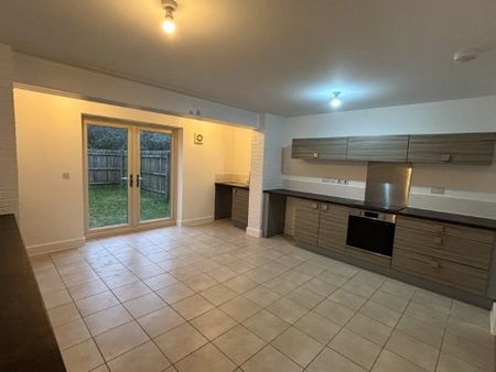 A 5 bedroom end terrace family home with a garage and off-street parking in Mexborough. - Photo 3