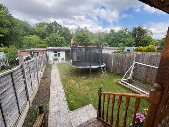 Saxon Avenue, Feltham, TW13 5JL - Photo 1
