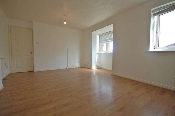 Dalrymple Close, Southgate, N14 - Photo 1