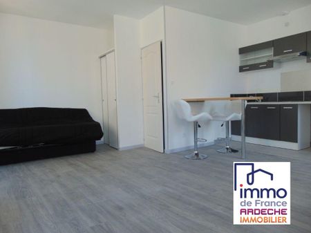 Location Appartement 1 pièce 31m² PRIVAS 07000 - Photo 2
