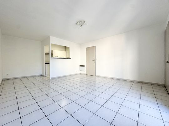 NIMES / TRIANGLE DE LA GARE - T2 avec TERRASSE - Photo 1