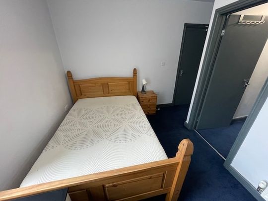 Salisbury Road, Liverpool, L15 - Photo 1