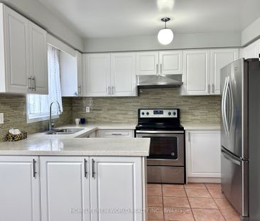 For Lease - 65 Warren Bradley Street, Markham, Ontario - Photo 6