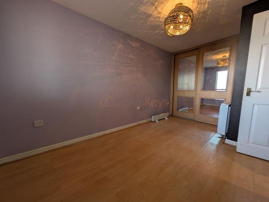 2 bedroom ground floor flat to rent - Photo 1