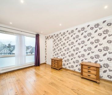 Farm Avenue - Photo 3