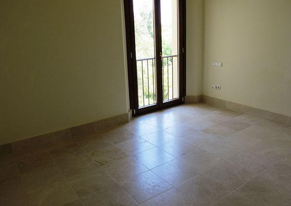 Spacious apartment in Valgrande, unfurnished