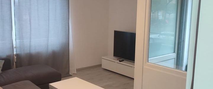 Helle 2-Zimmer Wohnung mit Stellplatz und Balkon - Foto 1