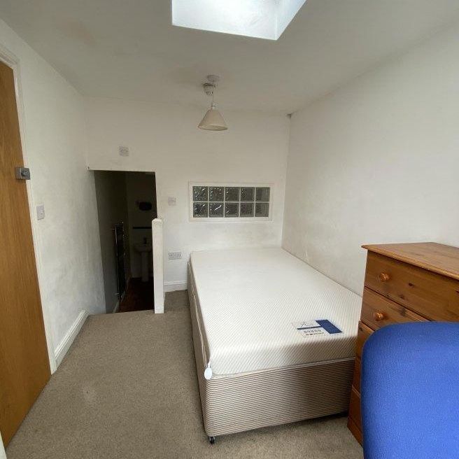 6 bedroom house share to rent - Photo 1