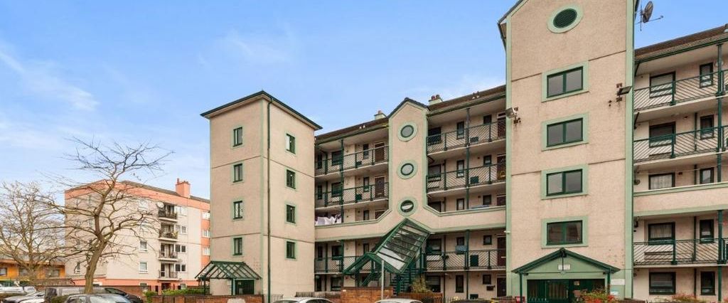 2 bedroom maisonette to rent - Photo 1