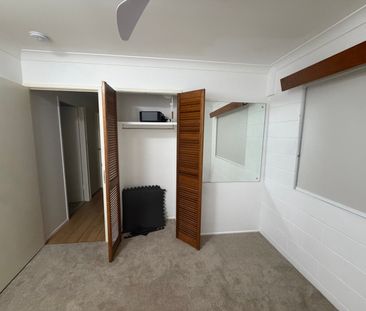 Kirwan - Photo 1