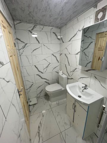 Studio Flat, Delacourt Road, M14 - Photo 5