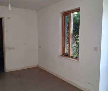 1 Bed Flat, Gainsborough Court, BS7 - Photo 1
