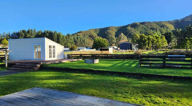 Lifestyle Living - Photo 1