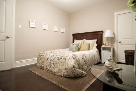 For Lease - 1202 Gerrard Street Unit# 2, Toronto, Ontario - Photo 4