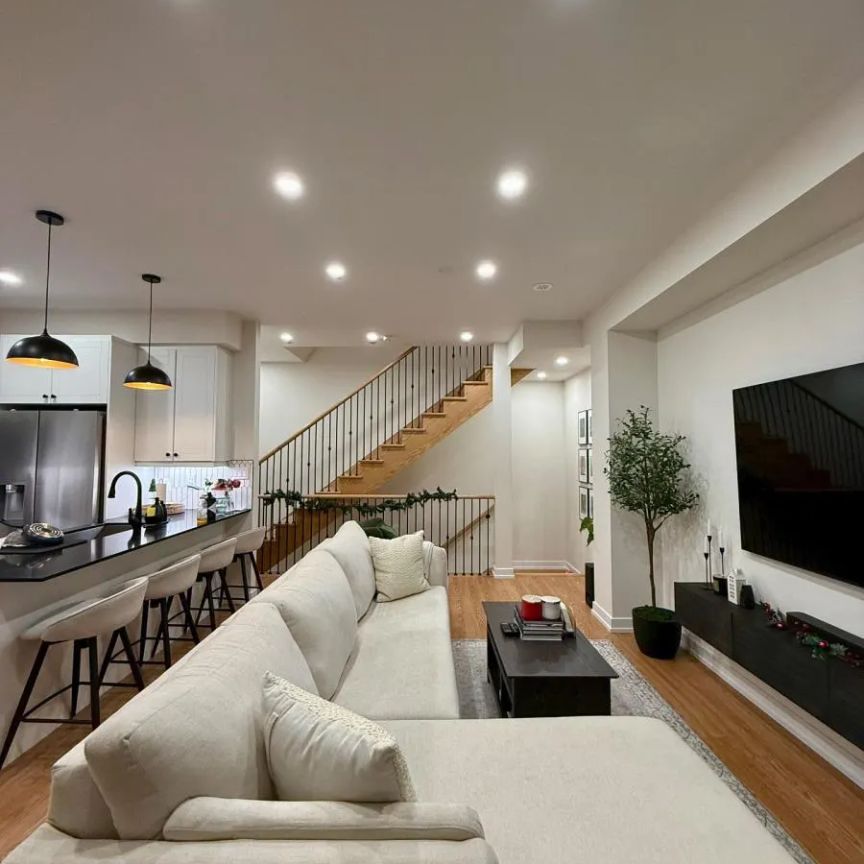 42 CHIFFON STREET - Photo 1