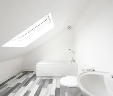 2 bedroom detached house to rent - Photo 5