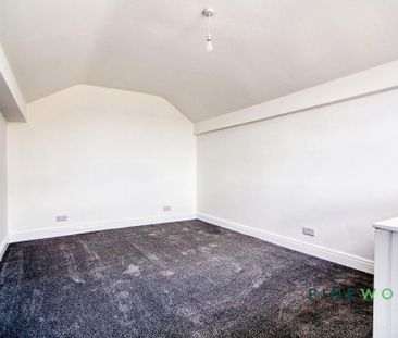 3 bedroom end of terrace house to rent - Photo 3