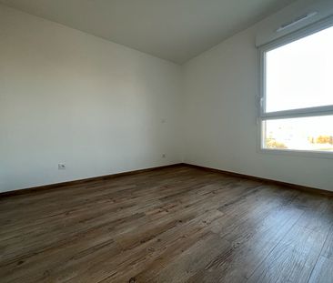 Appartement T2 près de VILLEFONTAINE à louer - Photo 3