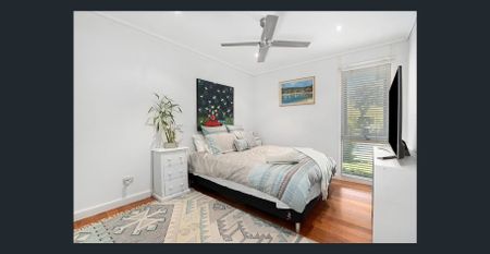 BOUTIQUE VILLA IN PRIZED BEACHSIDE POCKET! - Photo 4