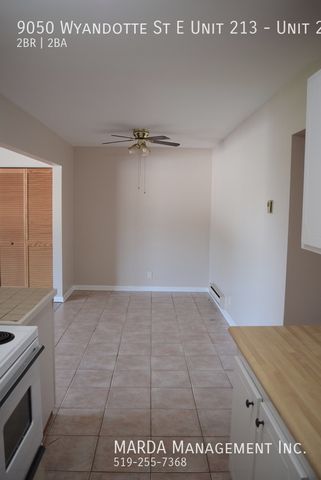 BRIGHT AND SPACIOUS 2BEDROOM/1BATH APARTMENT + HYDRO - Photo 5