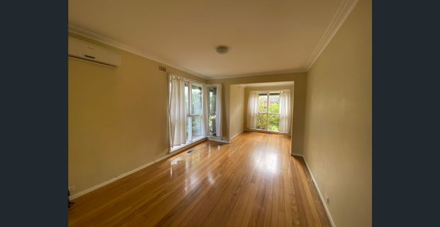 Abundance of character and charm - Photo 1