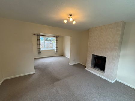 3 bedroom semi-detached house to rent - Photo 4