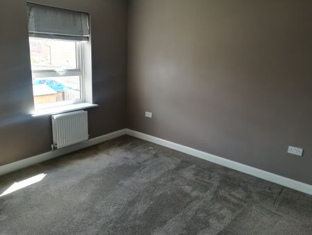 4 bed End of Terrace in Fen Street Brooklands, Milton Keynes, MK10 7HD - Photo 5