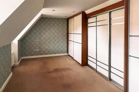 4 bedroom detached house to rent - Photo 3