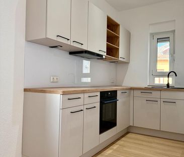 Erstbezug nach Modernisierung! Balkon + Einbauküche! - Photo 1