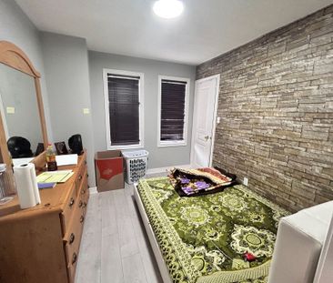 For Lease - 5355 Tenth Line Unit# (MAIN), Mississauga, Ontario - Photo 1