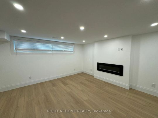 Detached Home For Lease | W9229490 - Photo 1